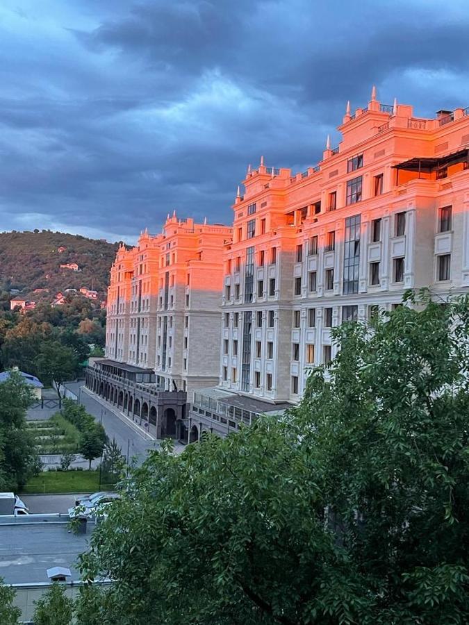 Квартира Коктобе С Видом На Горы Apartment Almaty Exterior photo